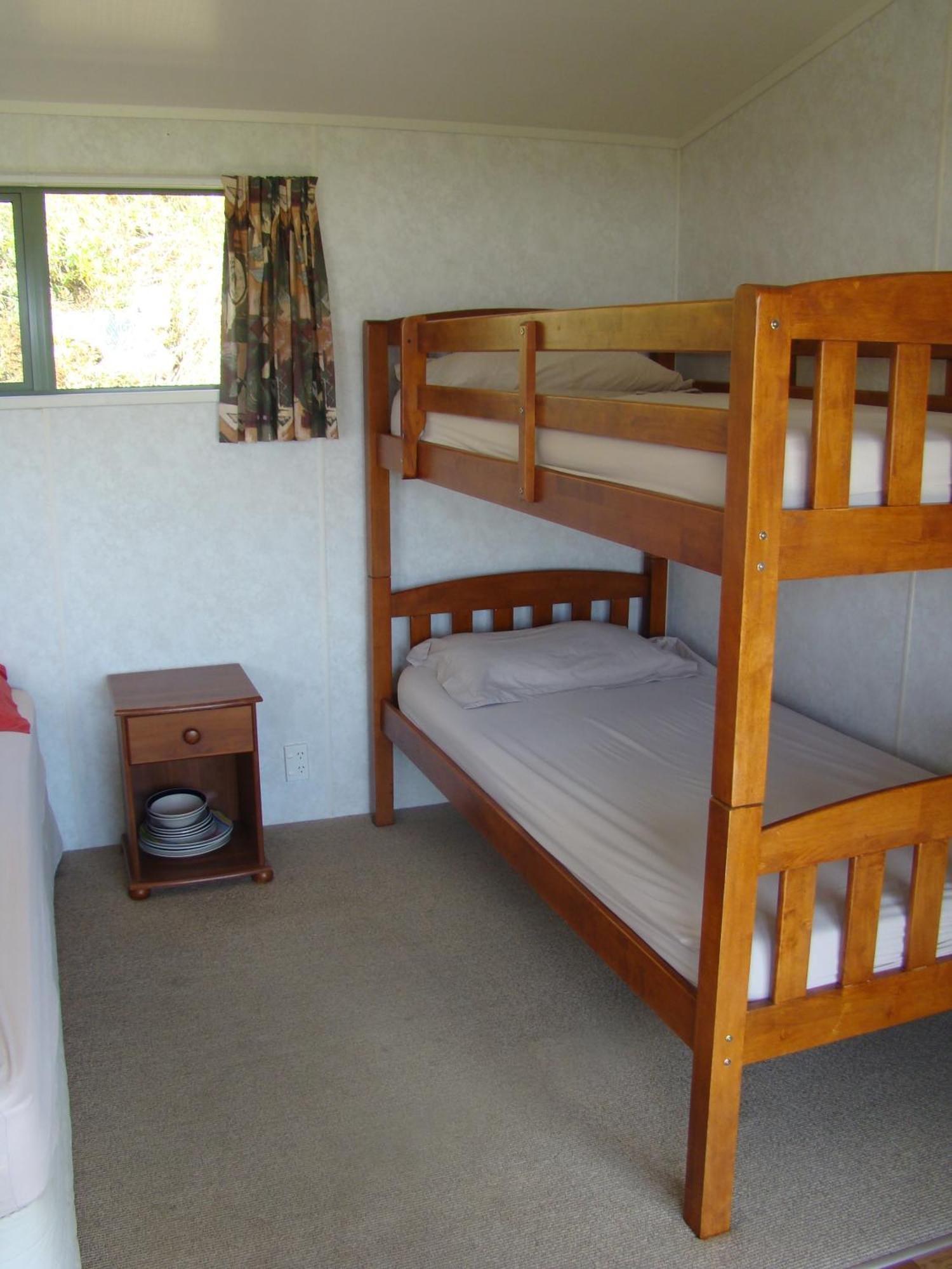 Port Waikato Holiday Park Rum bild